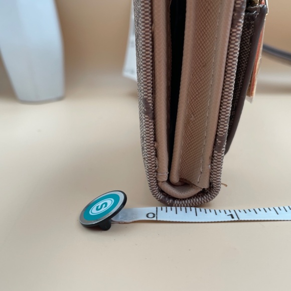 Anne Klein Logo Wristlet, Sesame Color, Full-Sized Wallet NWT - Picture 13 of 14